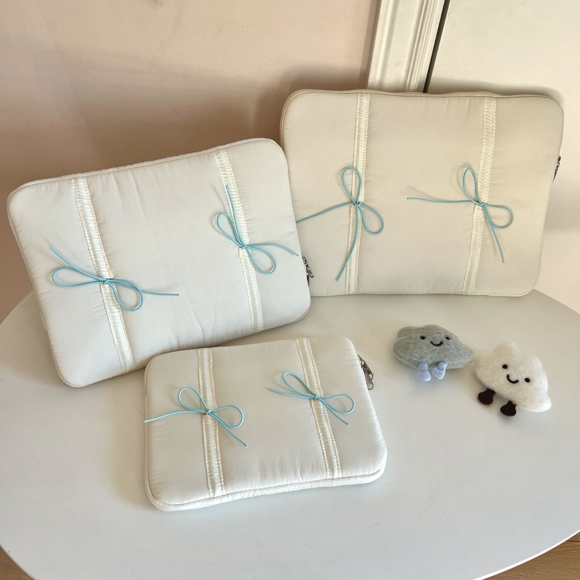 Elastic Lace Bow Tablet-Laptop Sleeve