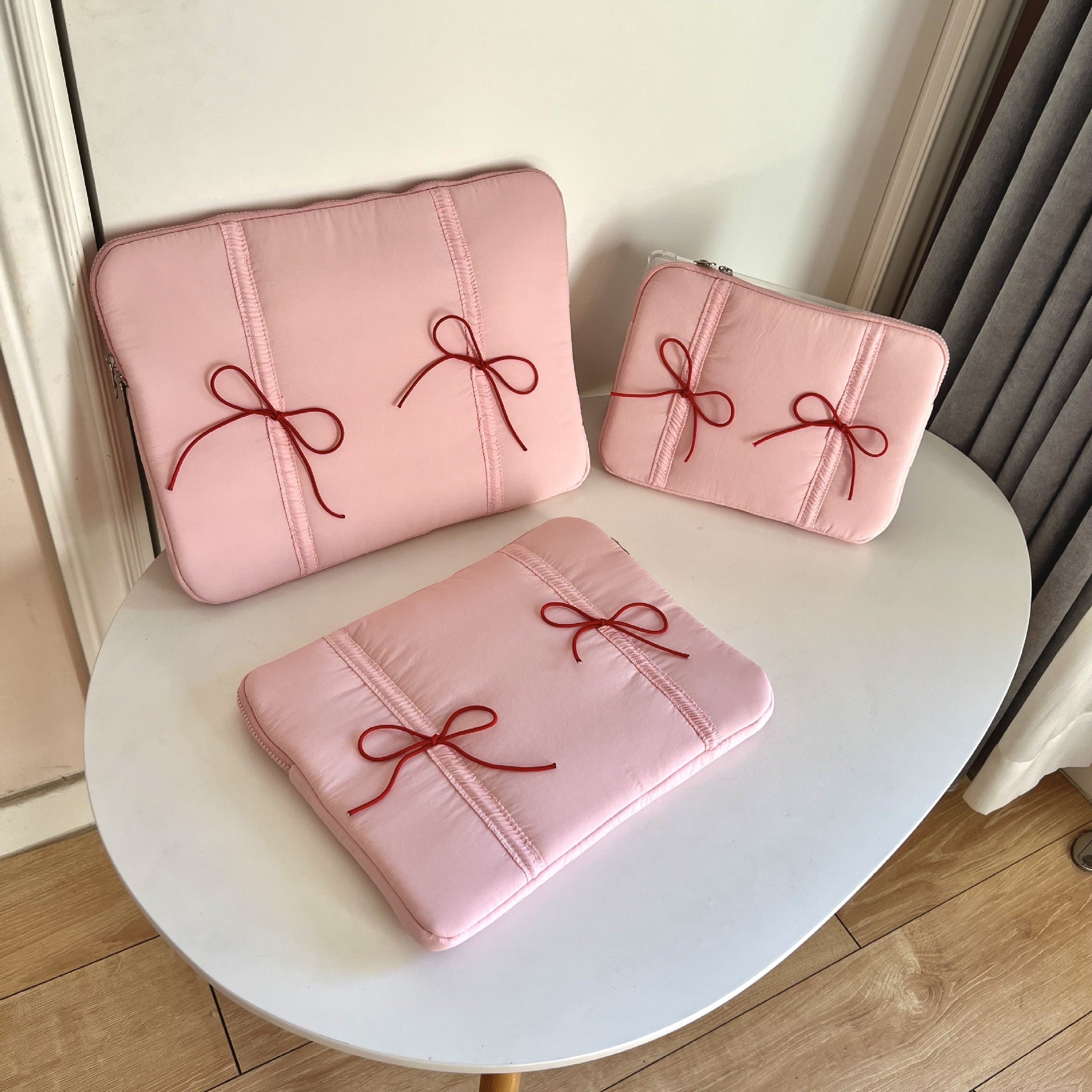 Elastic Lace Bow Tablet-Laptop Sleeve