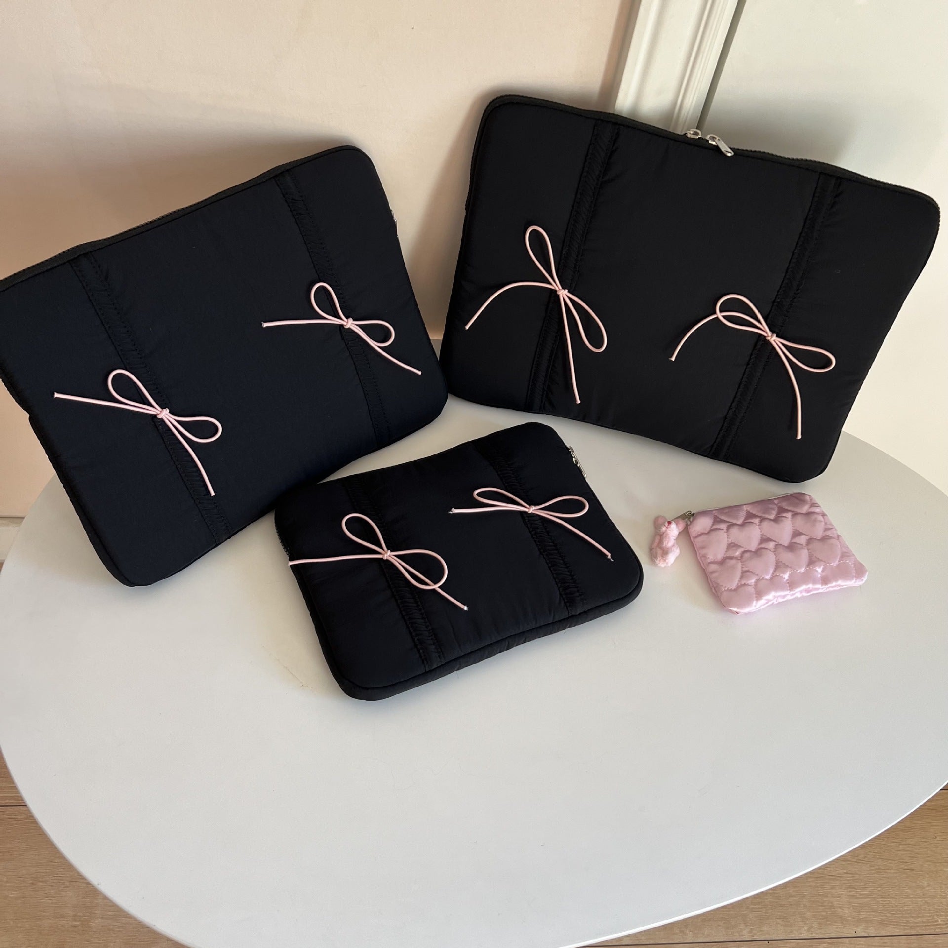 Elastic Lace Bow Tablet-Laptop Sleeve