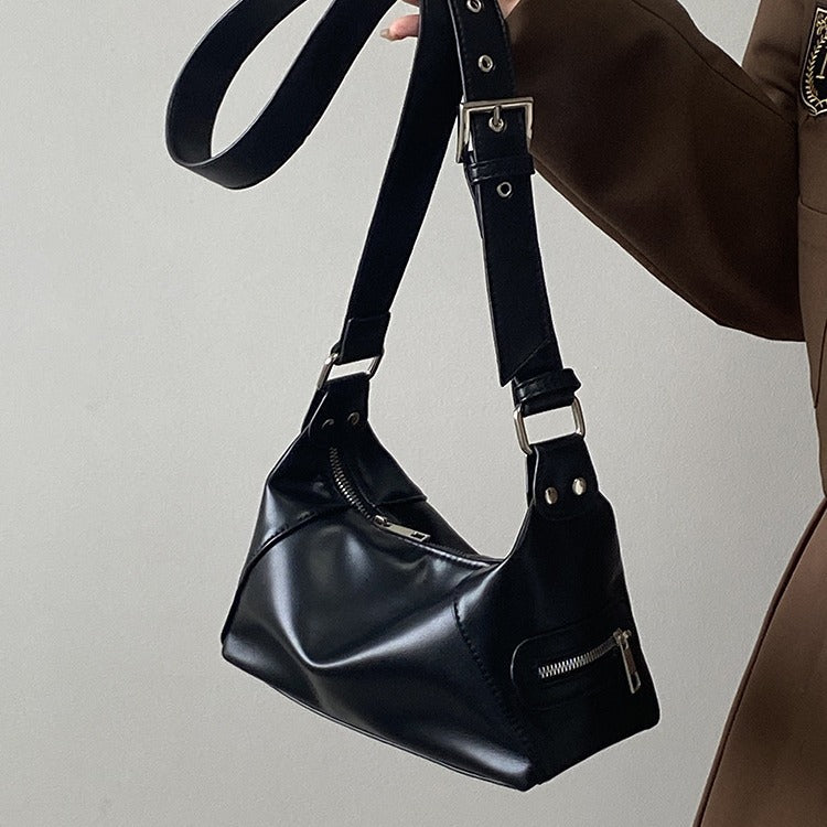 Black Chain-Lock Cylinder Bag