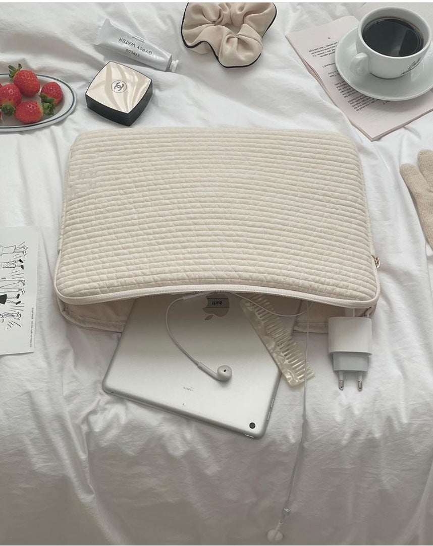 Hand-held Anti-seismic Laptop sleeve